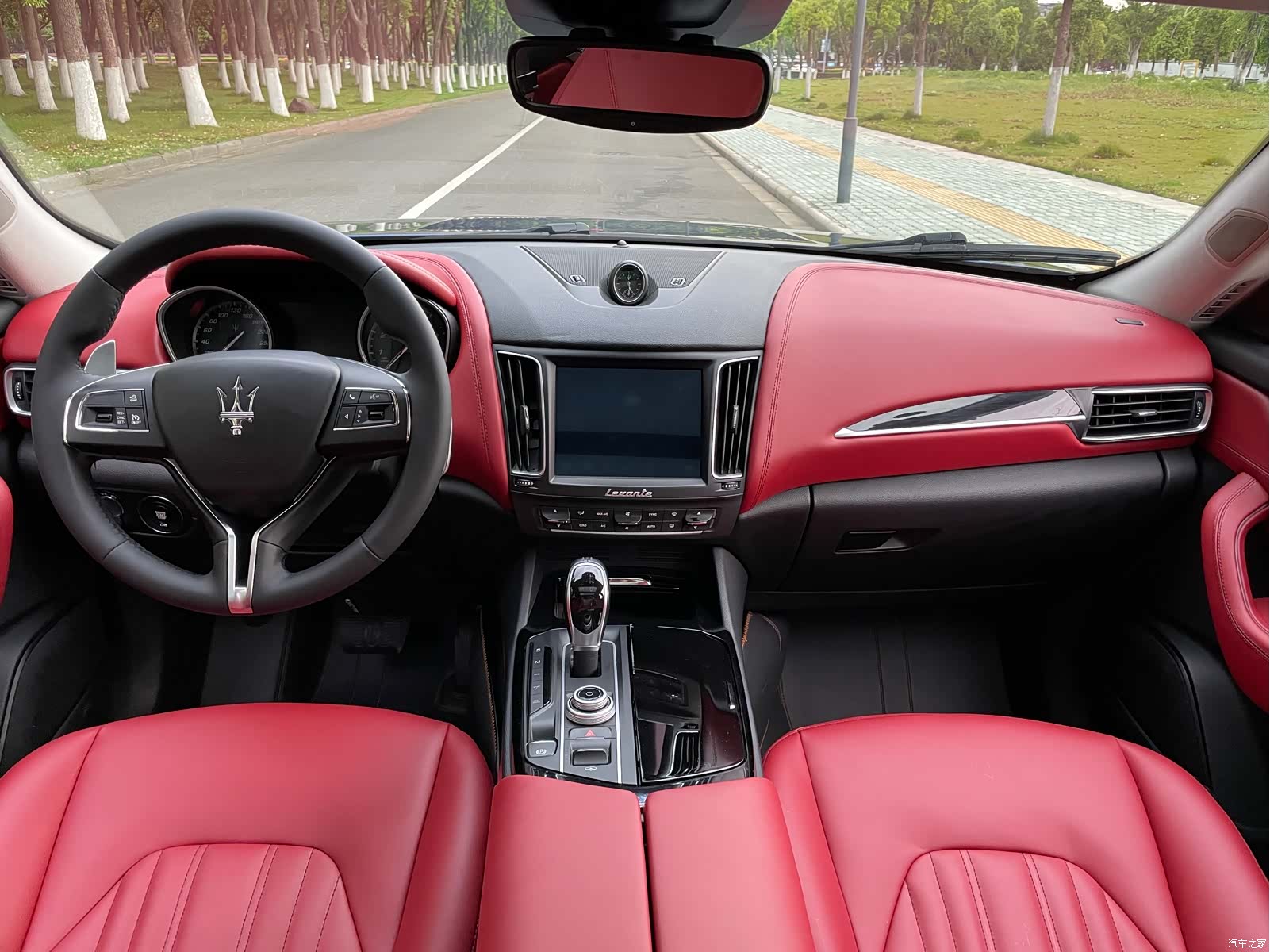 Maserati Levante, 2017 8
