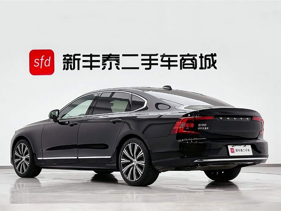 Volvo S90