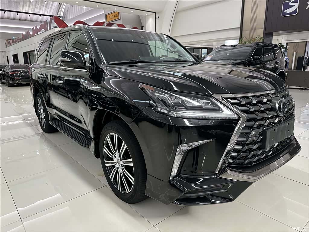 Lexus LX, 2017 3