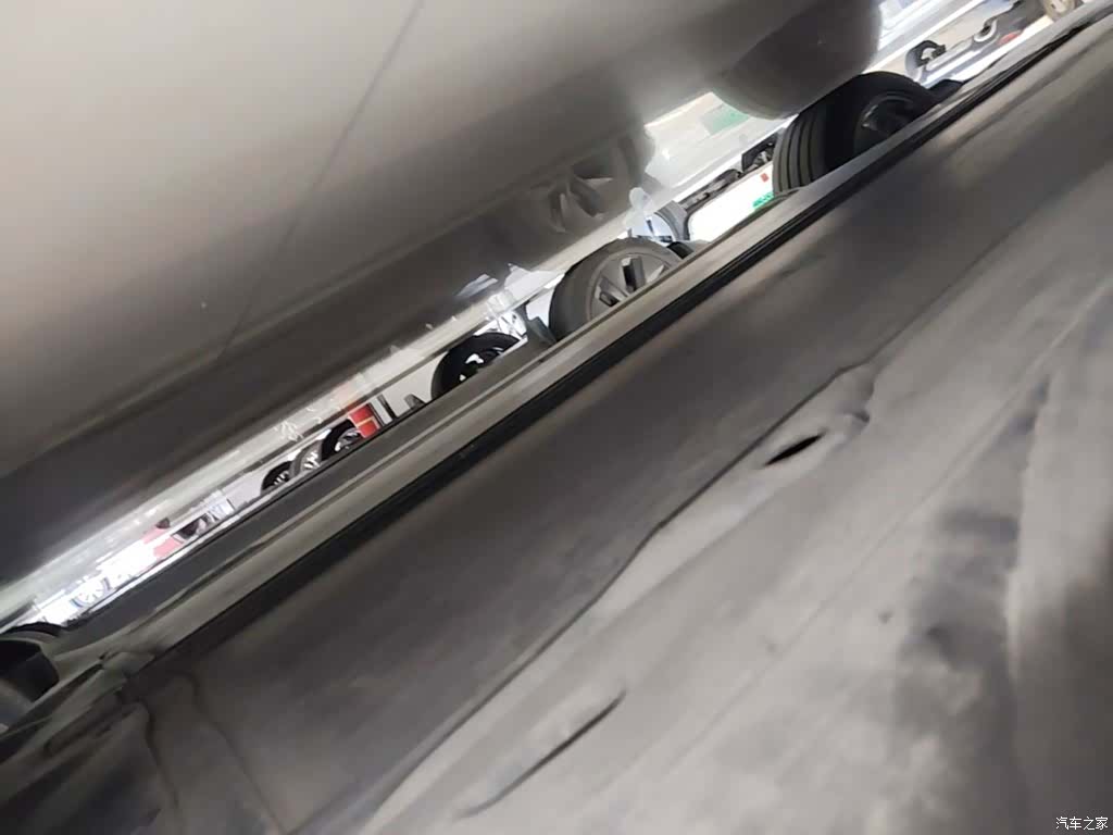 Tesla Model Y, 2024 22