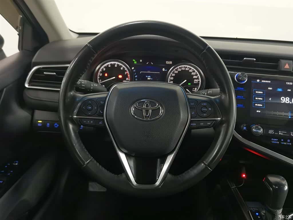 Toyota Camry, 2020 11