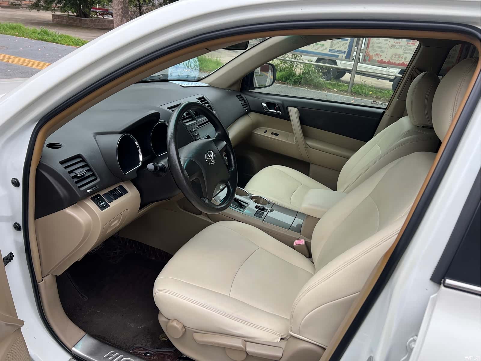 Toyota Highlander, 2015 все фото