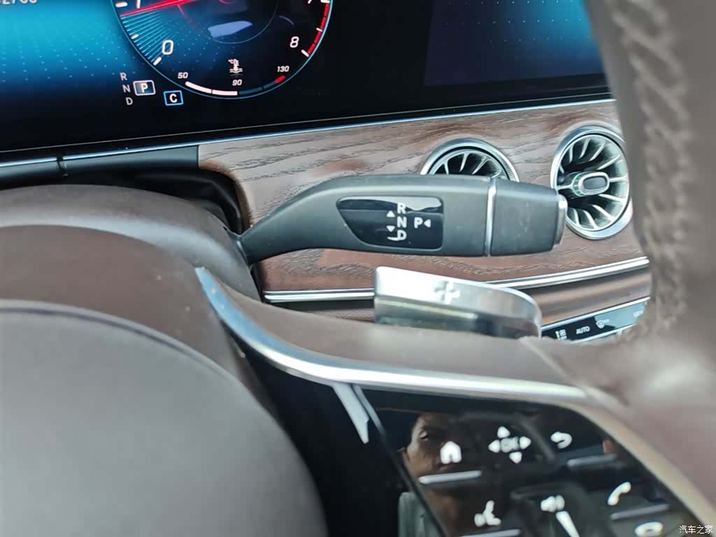 Mercedes-Benz E-Class, 2022 21