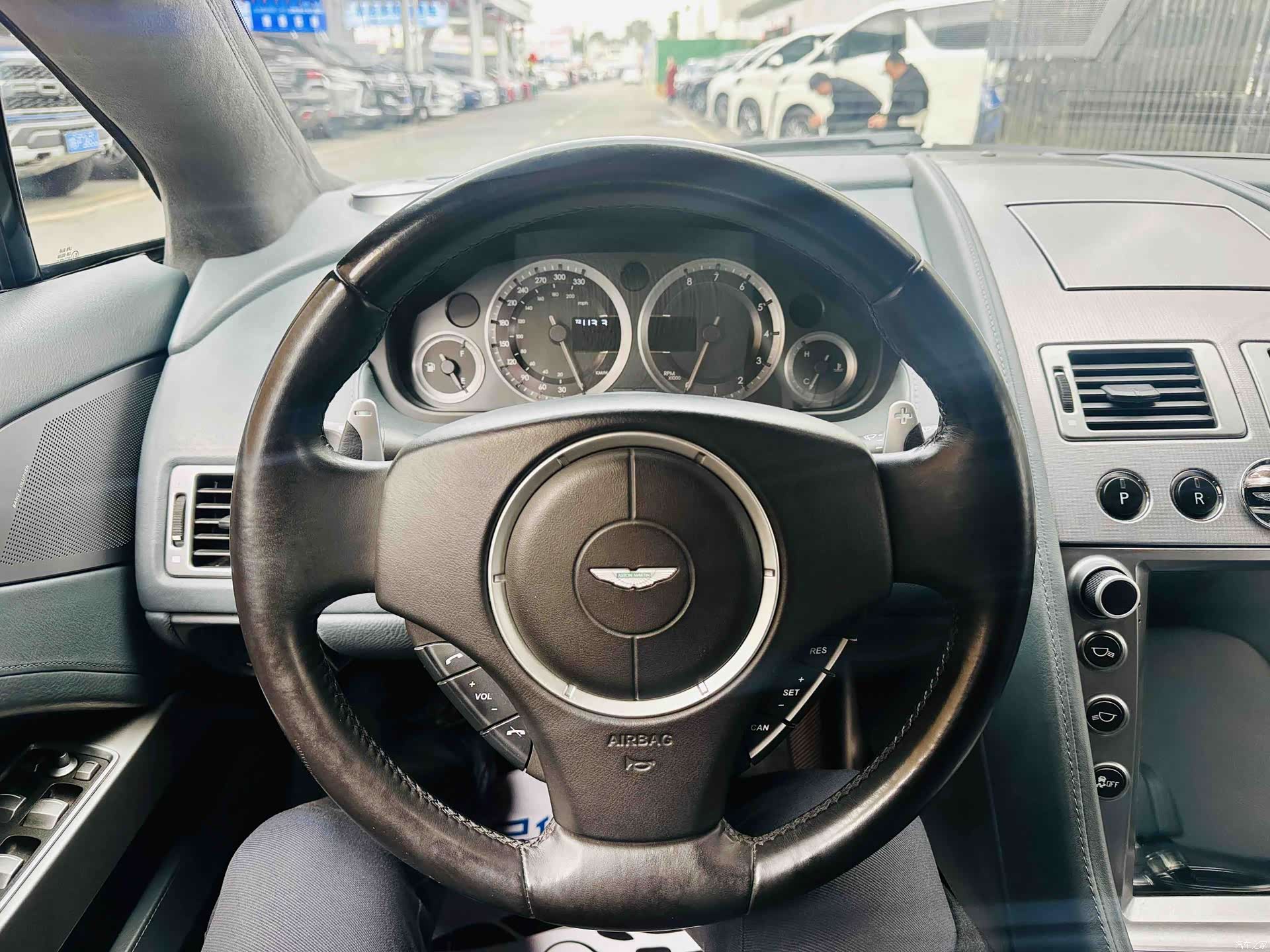 Aston Martin Rapide, 2013 8