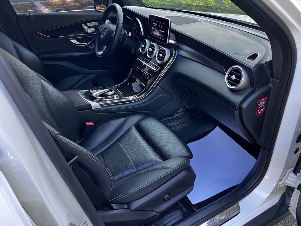 Mercedes-Benz GLC Mercedes-Benz GLC