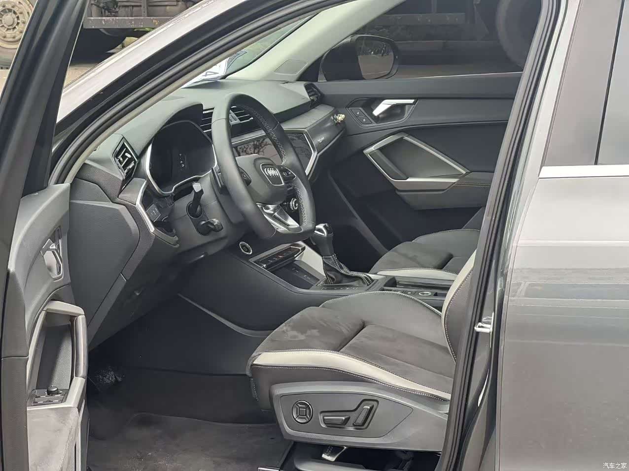 Audi Q3, 2023 все фото