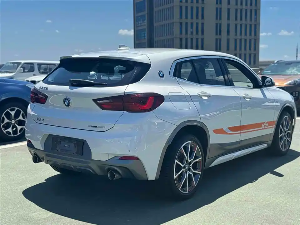 BMW X2