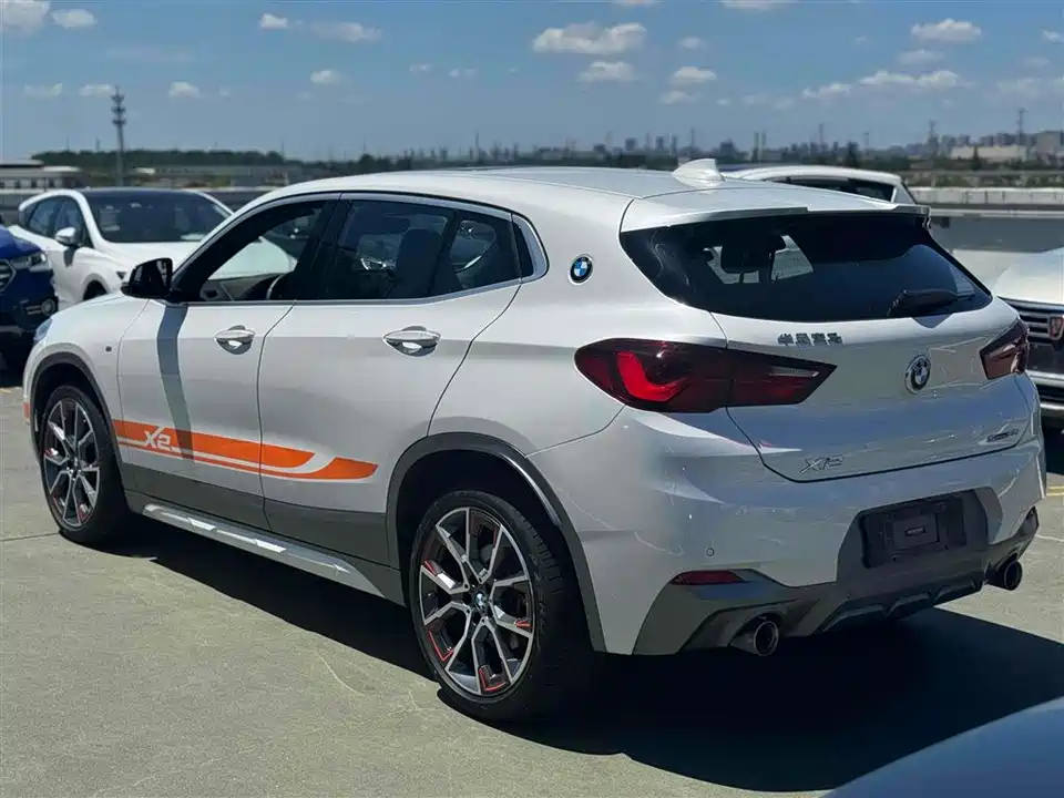 BMW X2
