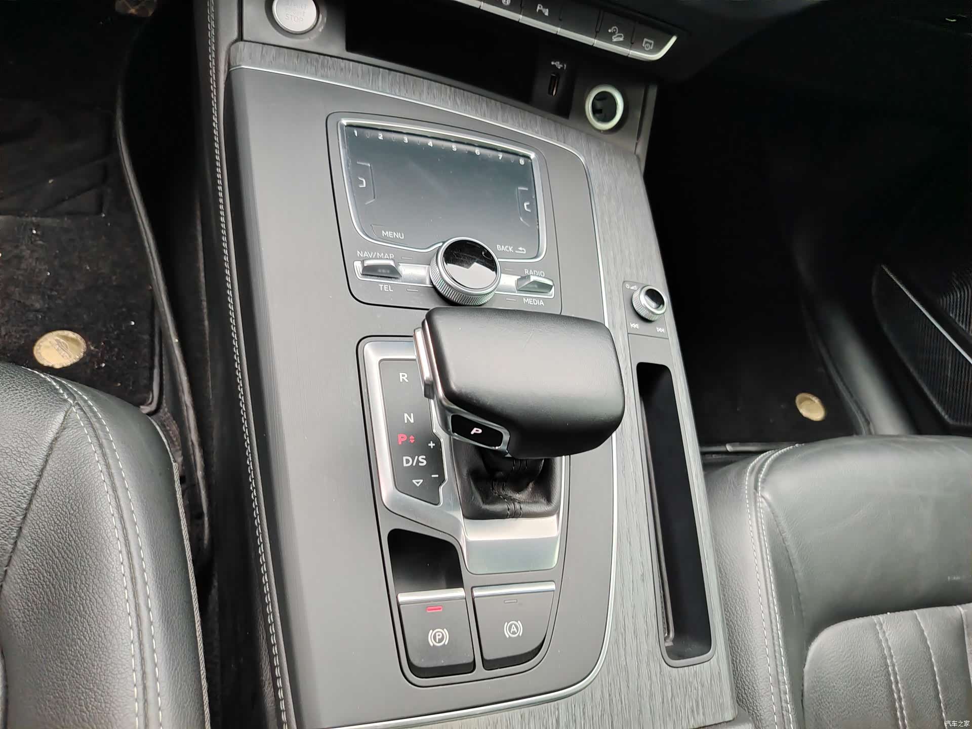 Audi Q5L, 2020 10