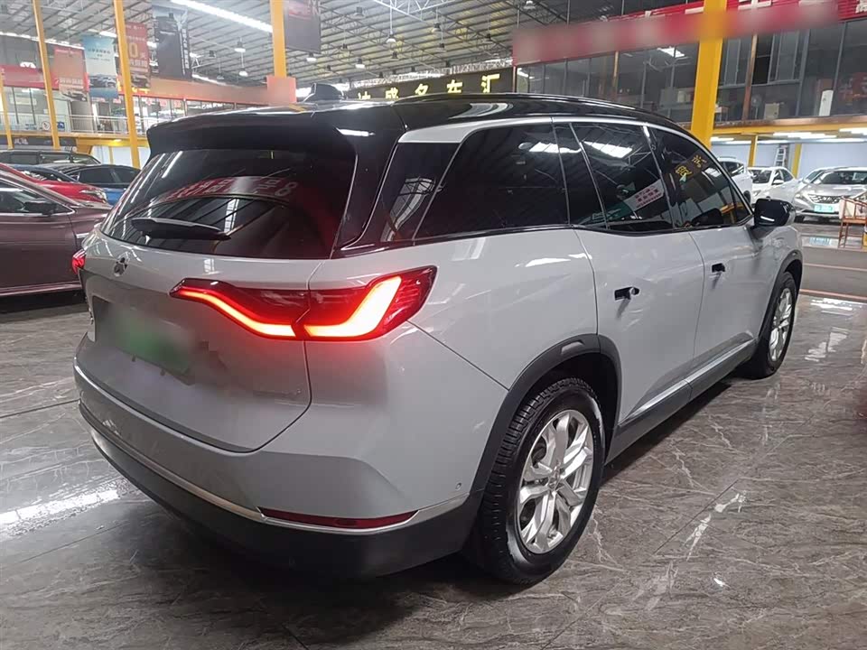 NIO ES8