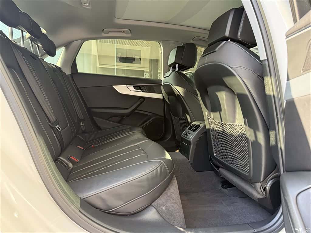 Audi A4L, 2021 7