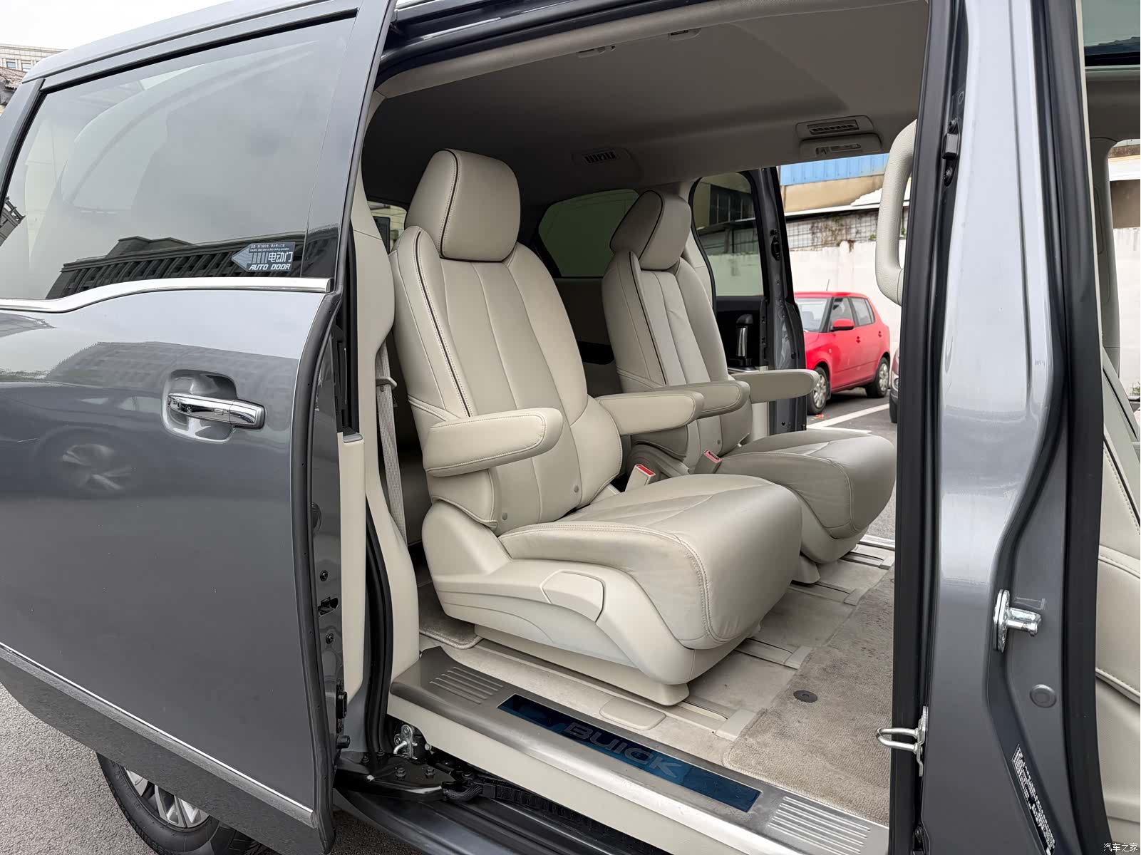 Buick GL8, 2021 10
