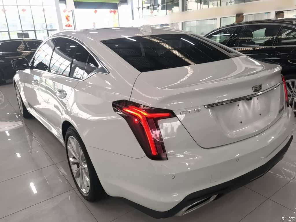 Cadillac CT5, 2023 все фото