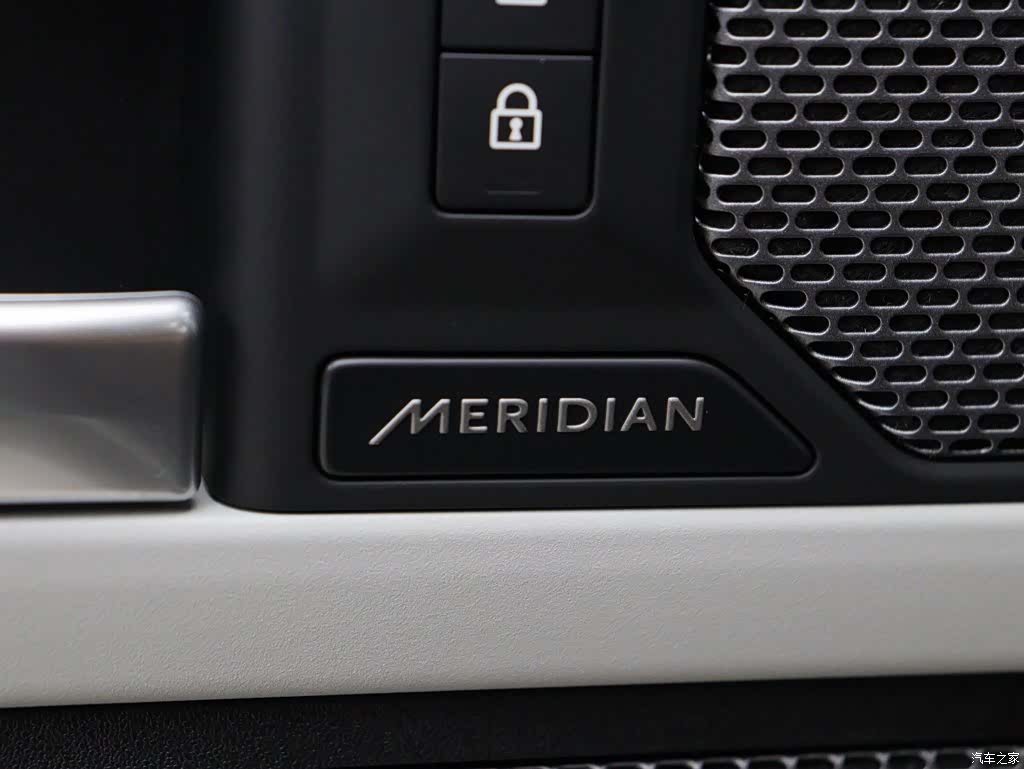 Land Rover Defender, 2022 4