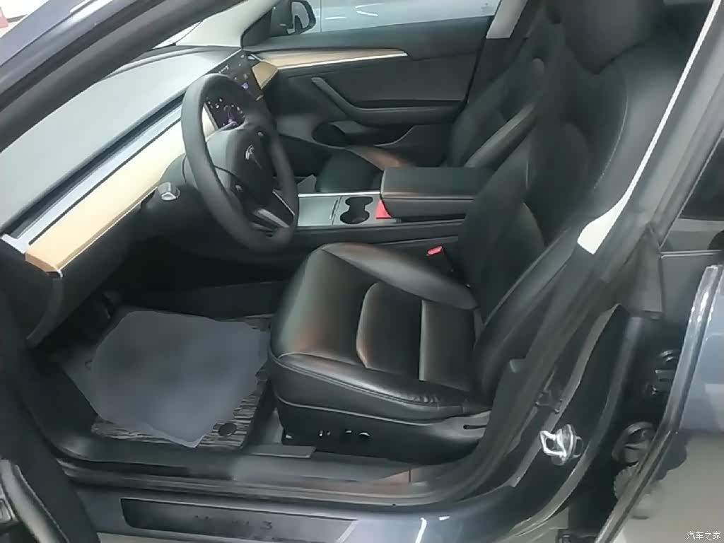 Tesla Model 3, 2022 15