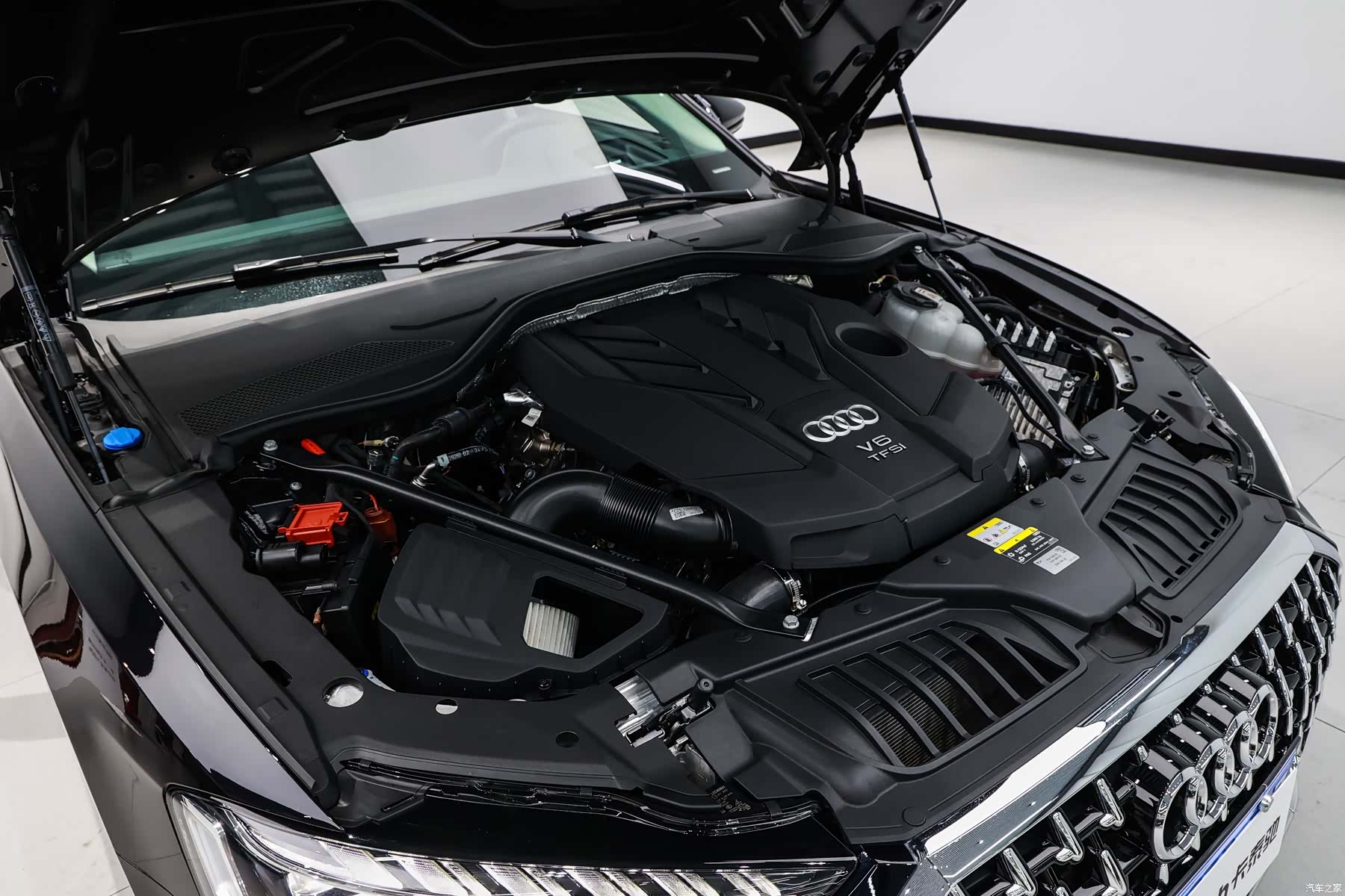 Audi A8L, 2025 27