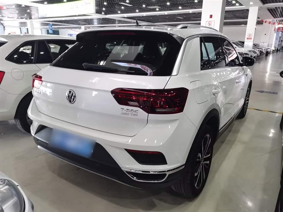 Volkswagen T-ROC exploring Songs