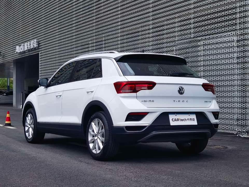 Volkswagen T-ROC exploring Songs
