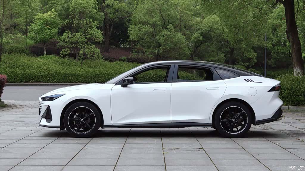 Changan UNI-V, 2023 8