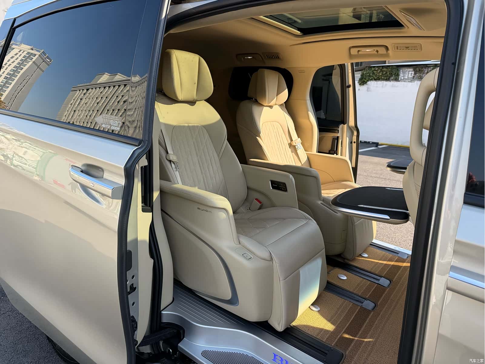 Buick GL8, 2022 8