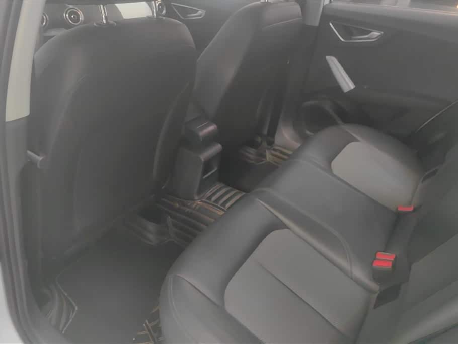 Audi Q2L Audi Q2L