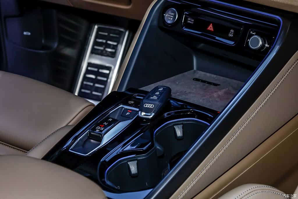 Audi Q5L, 2026 32