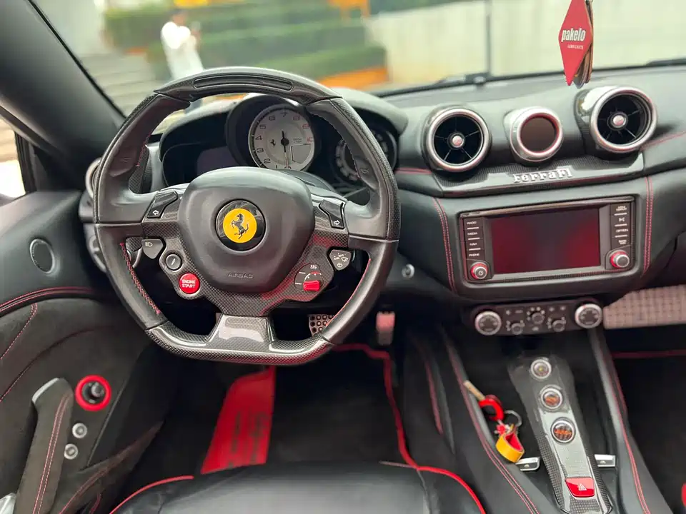 Ferrari California T
