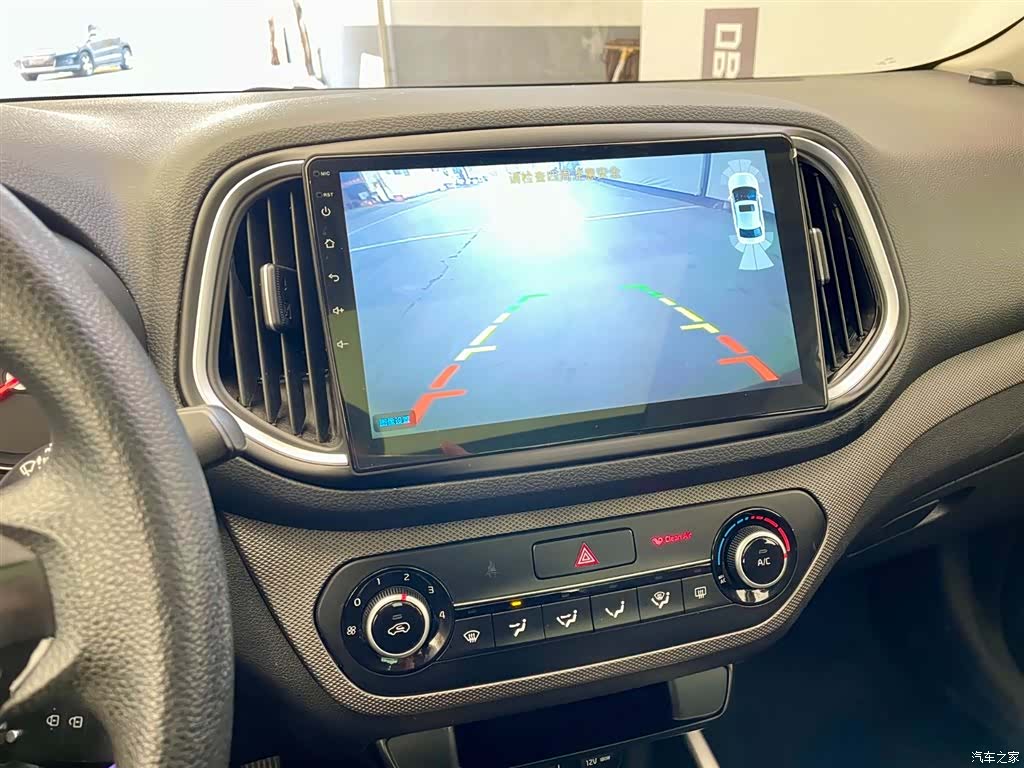 Kia KX3, 2017 11