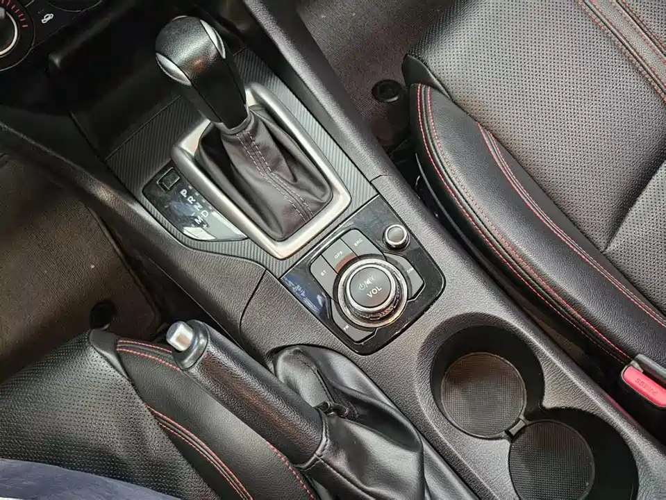 Mazda 3 Angkesaila Mazda 3 Angkesaila