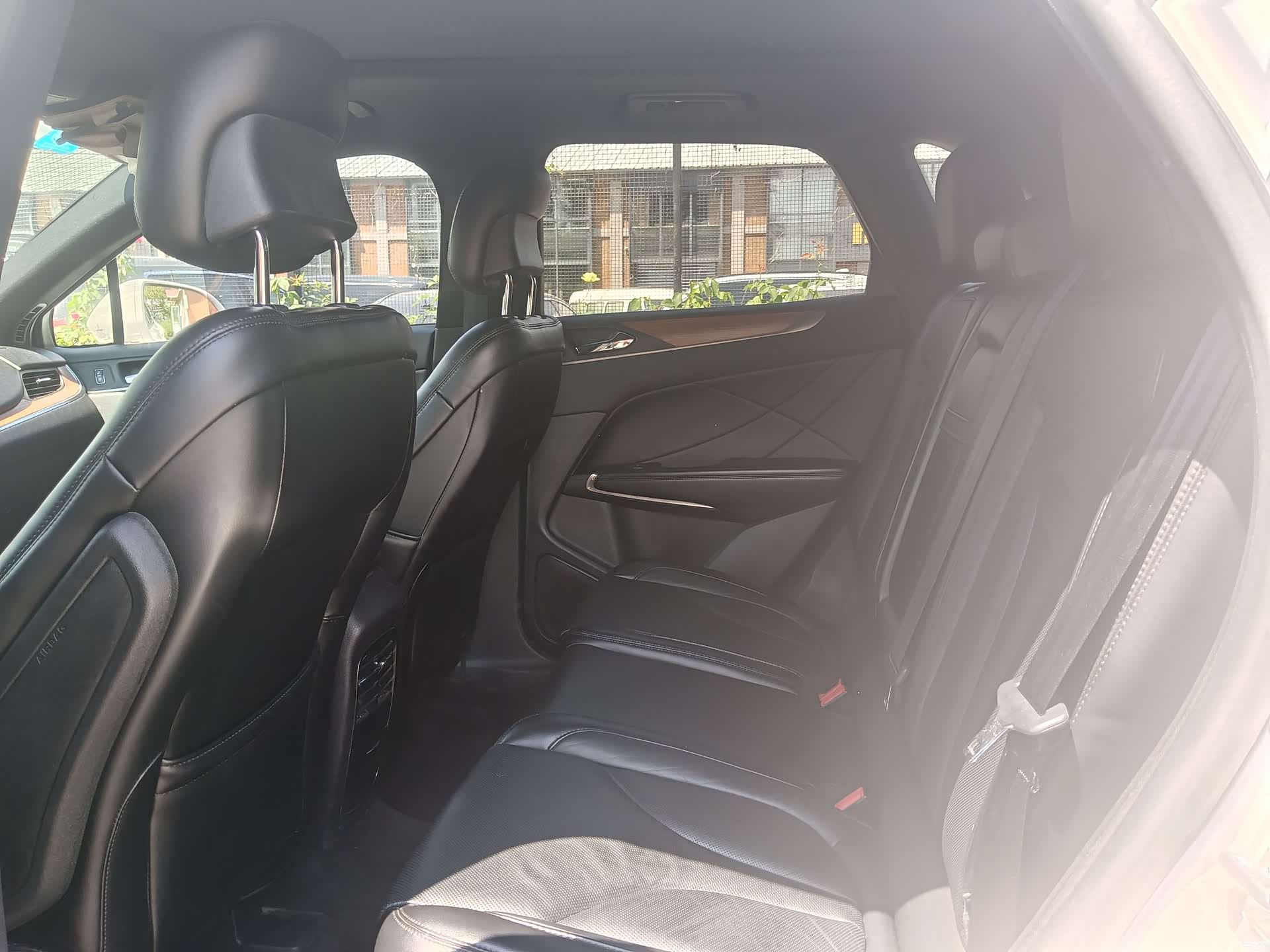 Lincoln MKC, 2017 17
