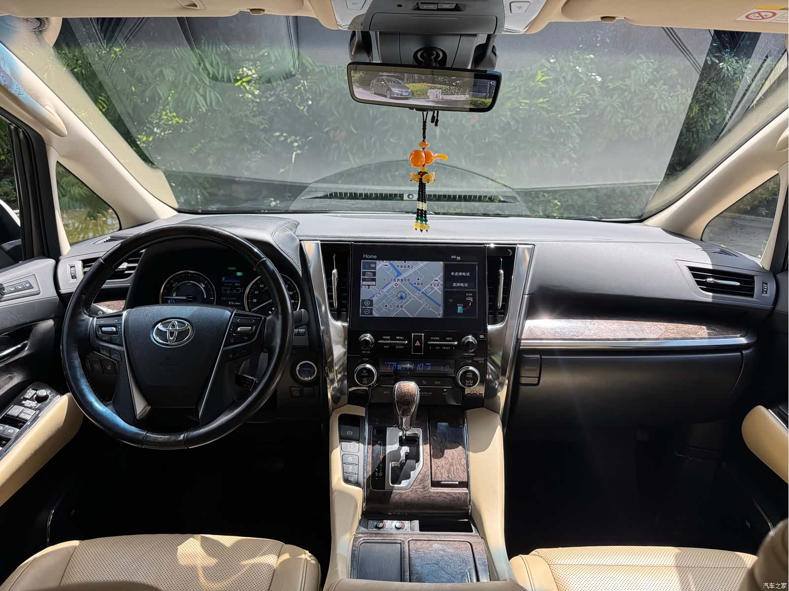 Toyota Vellfire, 2021 11