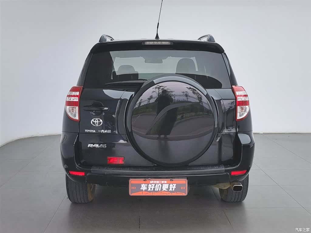 Toyota RAV4, 2012 4