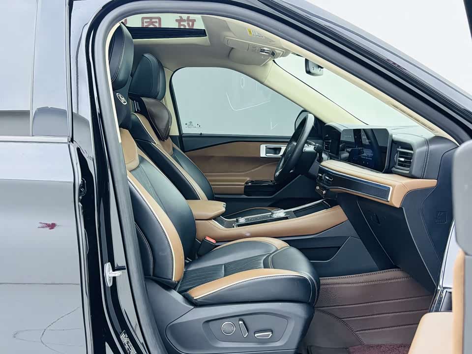 Ford Explorer Ford Explorer