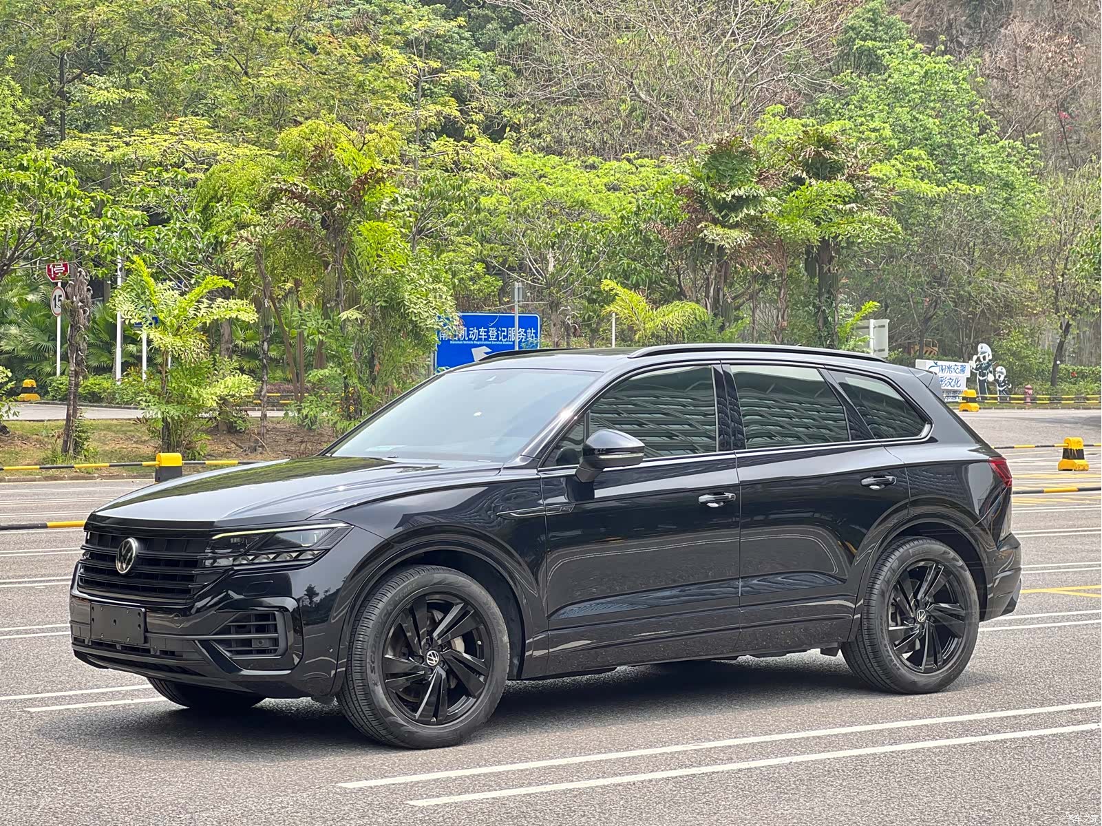 Volkswagen Touareg, 2021 1
