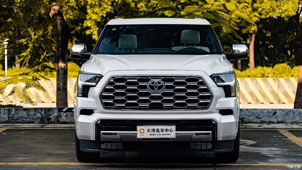 Toyota Sequoia, 1900 2