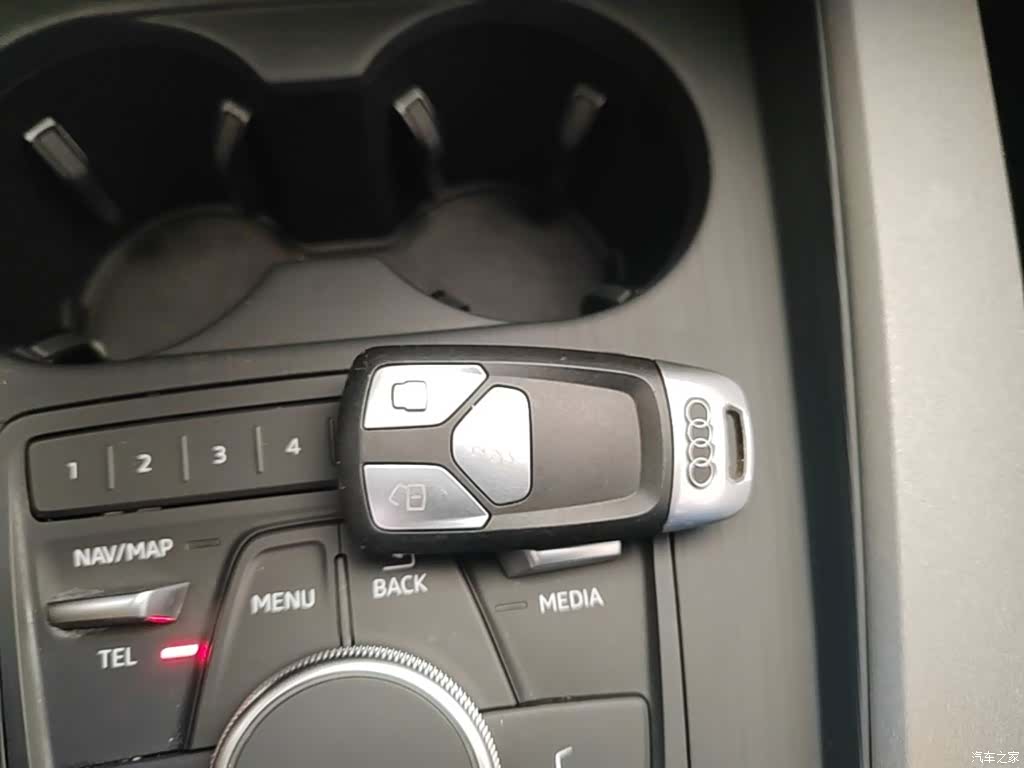 Audi A4L, 2019 17