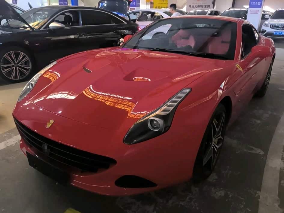 Ferrari California T