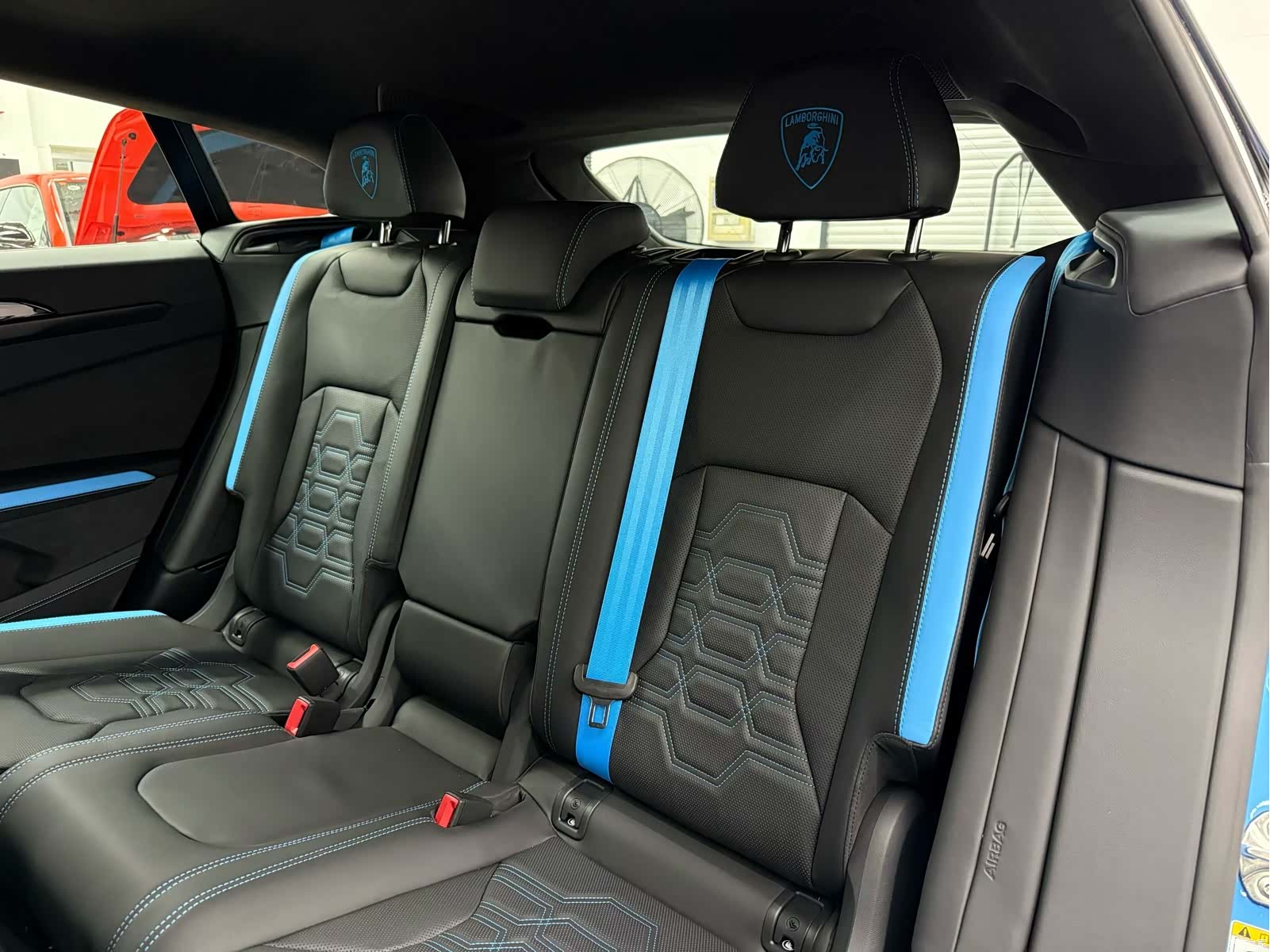 Lamborghini Urus, 2025 2
