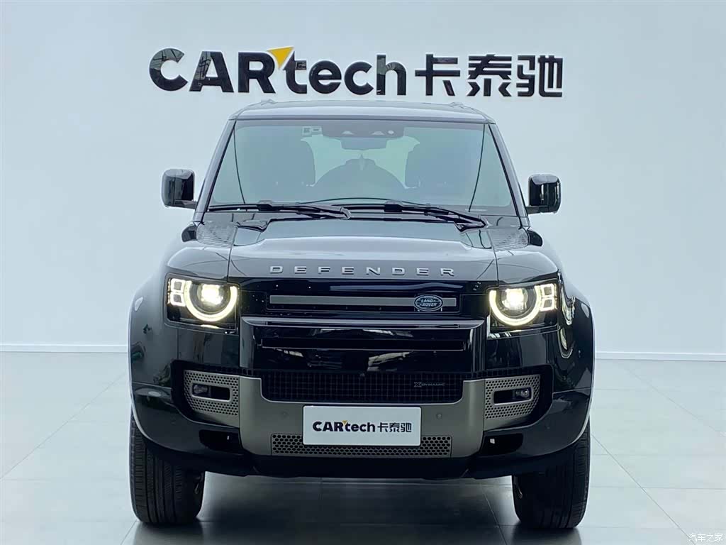 Land Rover Defender, 2023 2