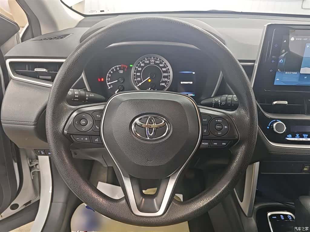 Toyota Frontlander, 2022 11