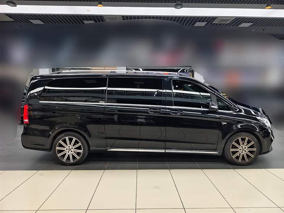 Mercedes-Benz V-class