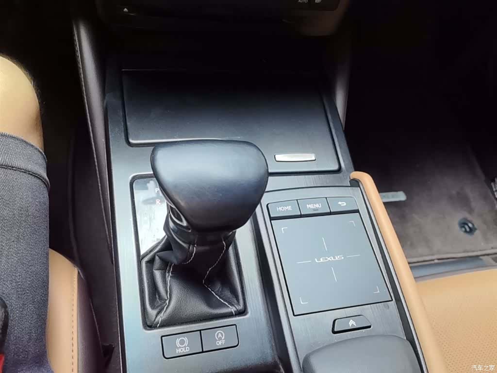 Lexus ES, 2020 14
