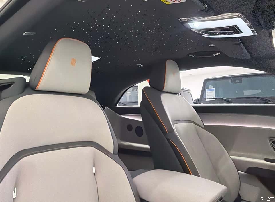 Rolls-Royce Spectre, 2026 8