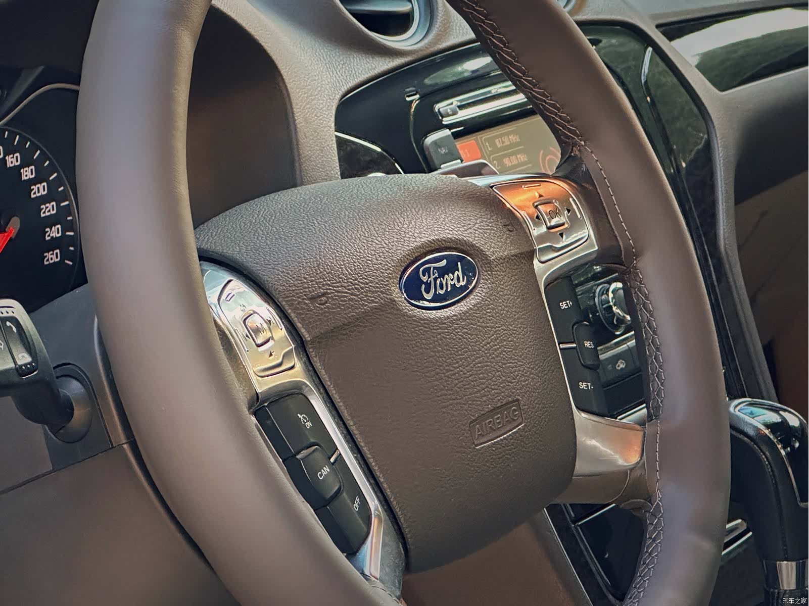 Ford Mondeo, 2012 15