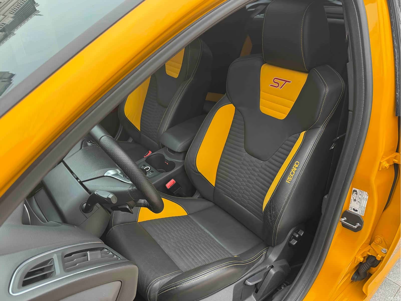 Ford Focus, 2014 9