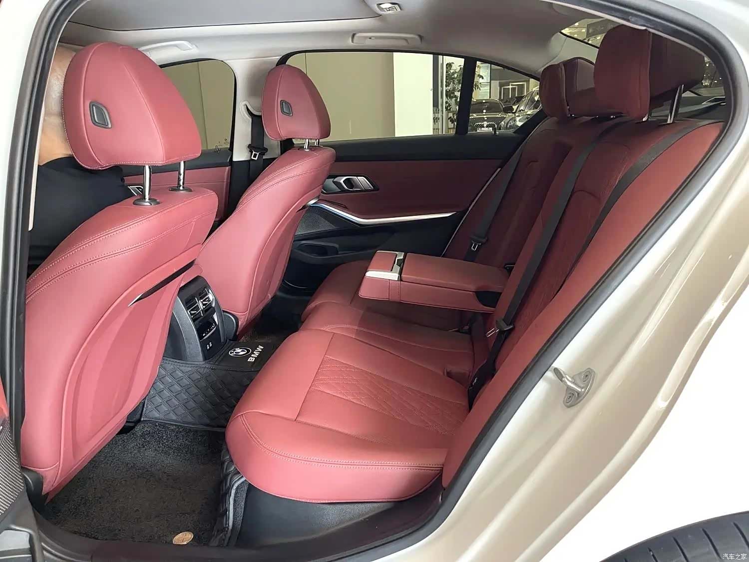 BMW i3, 2023 все фото