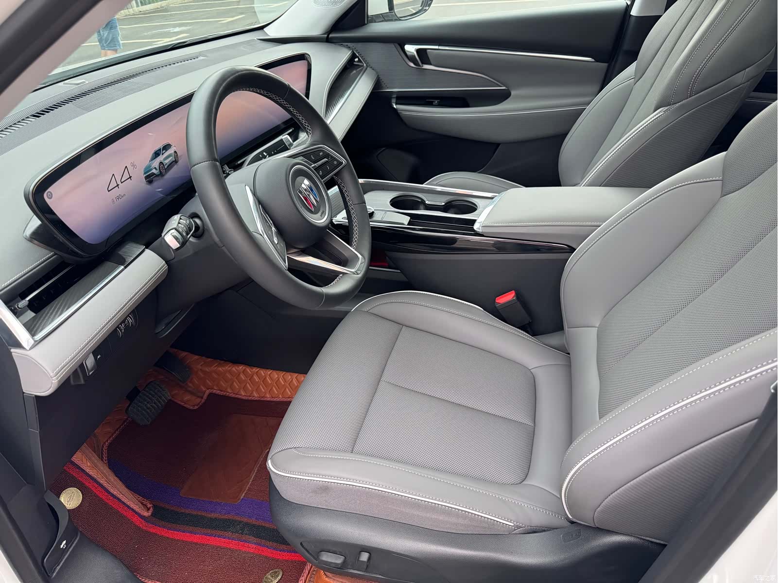 Buick E5, 2025 4