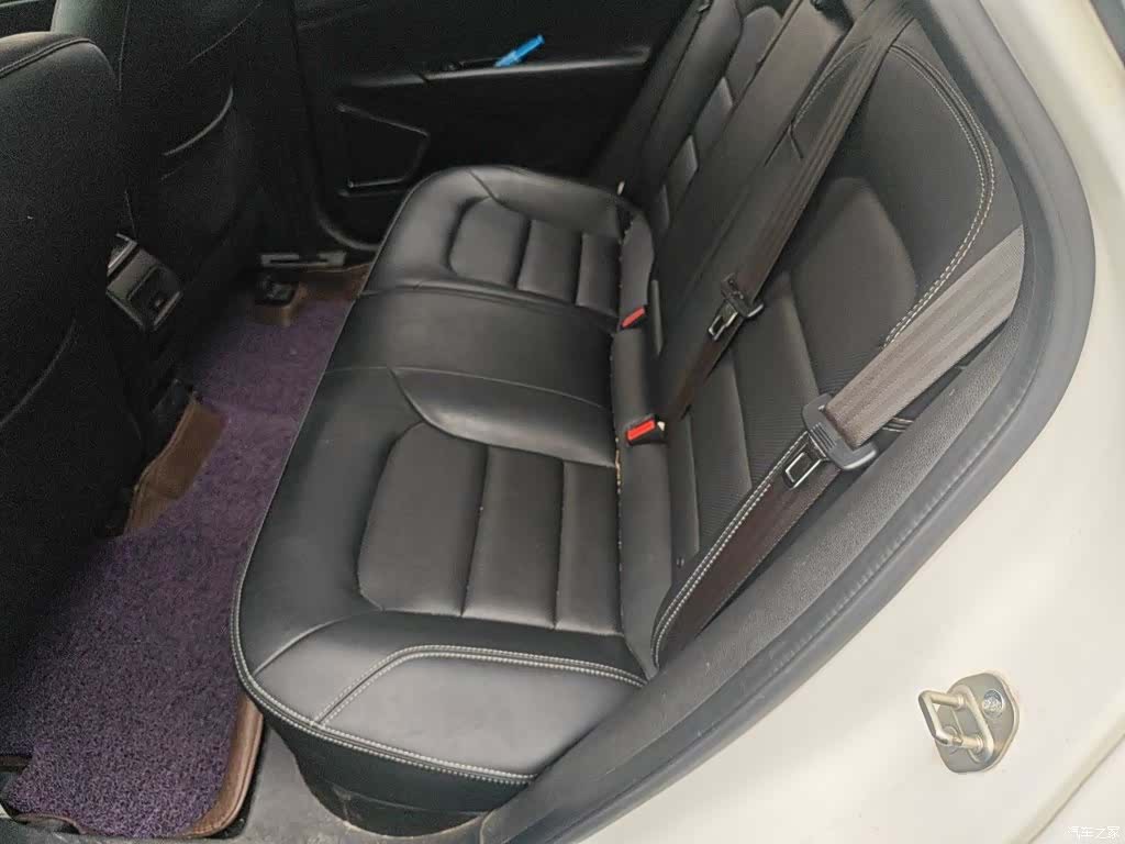 Geely Emgrand, 2016 15