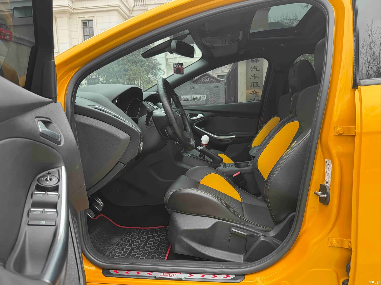 Ford Focus, 2014 6