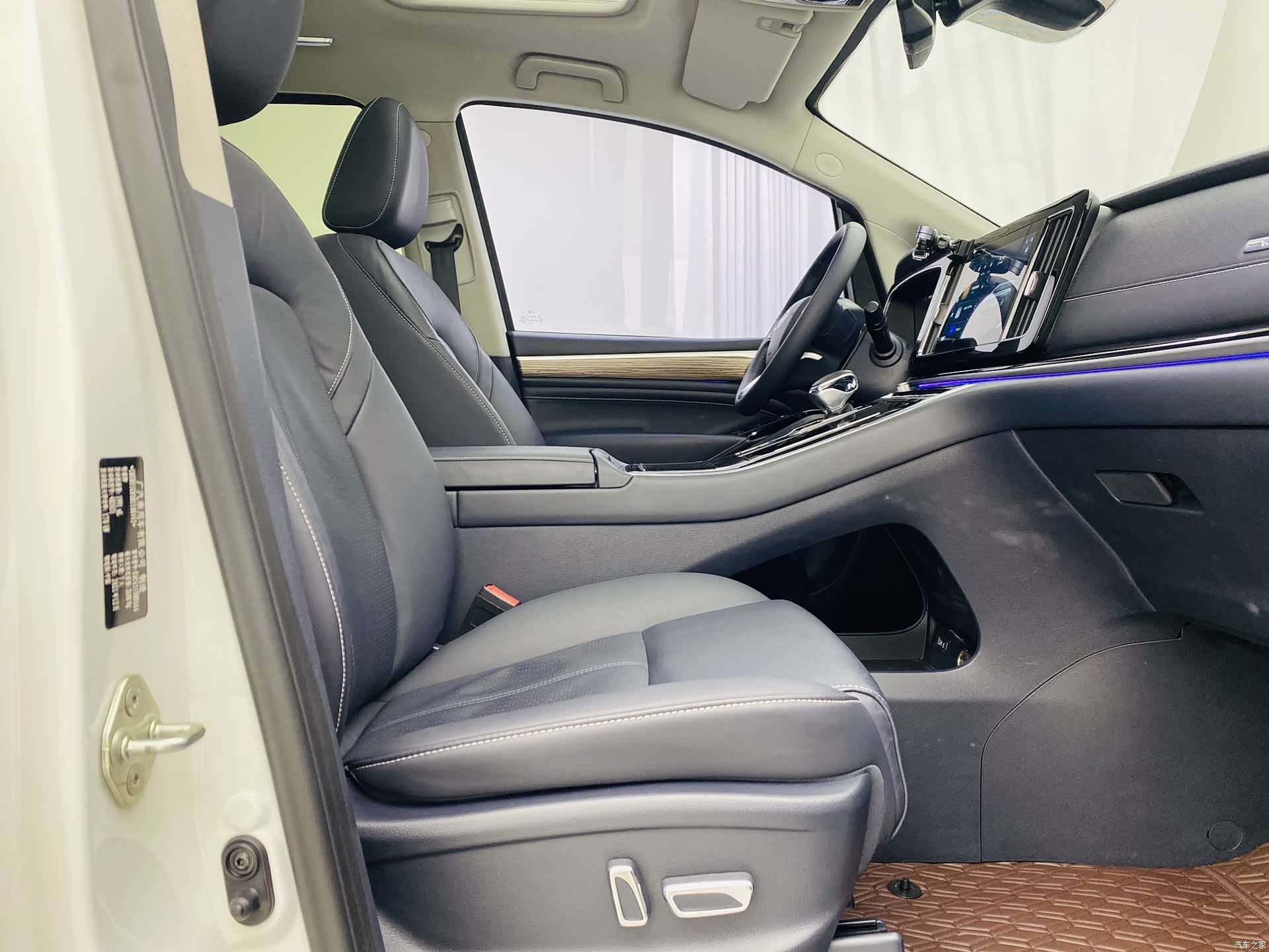 Trumpchi M8, 2022 15